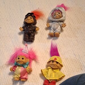 PROFESSIONAL Troll Doll Set